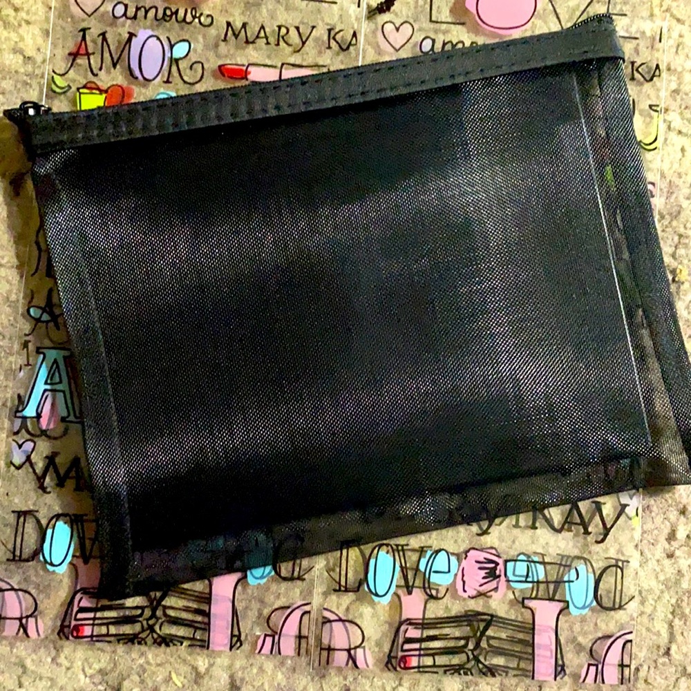 Travel Makeup Mirror Station